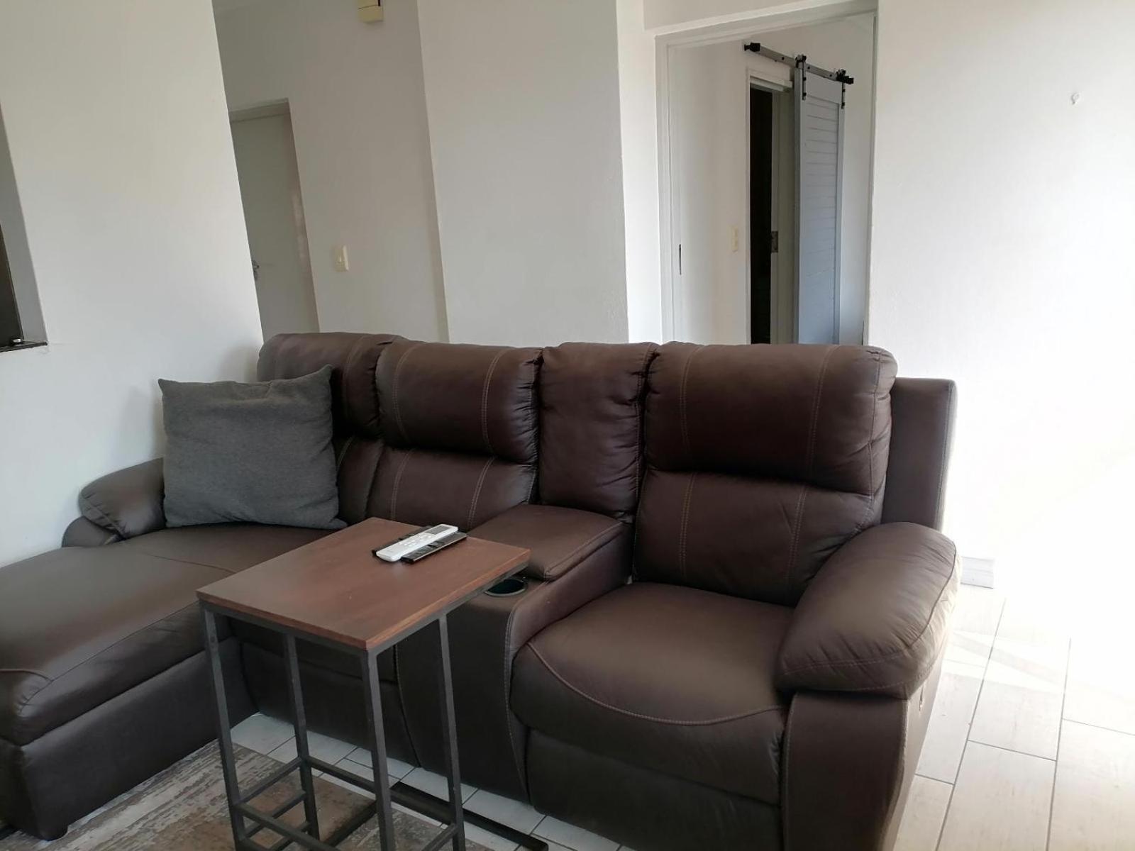Emabheleni Executive Suites Westpoint ヨハネスブルグ 部屋 写真