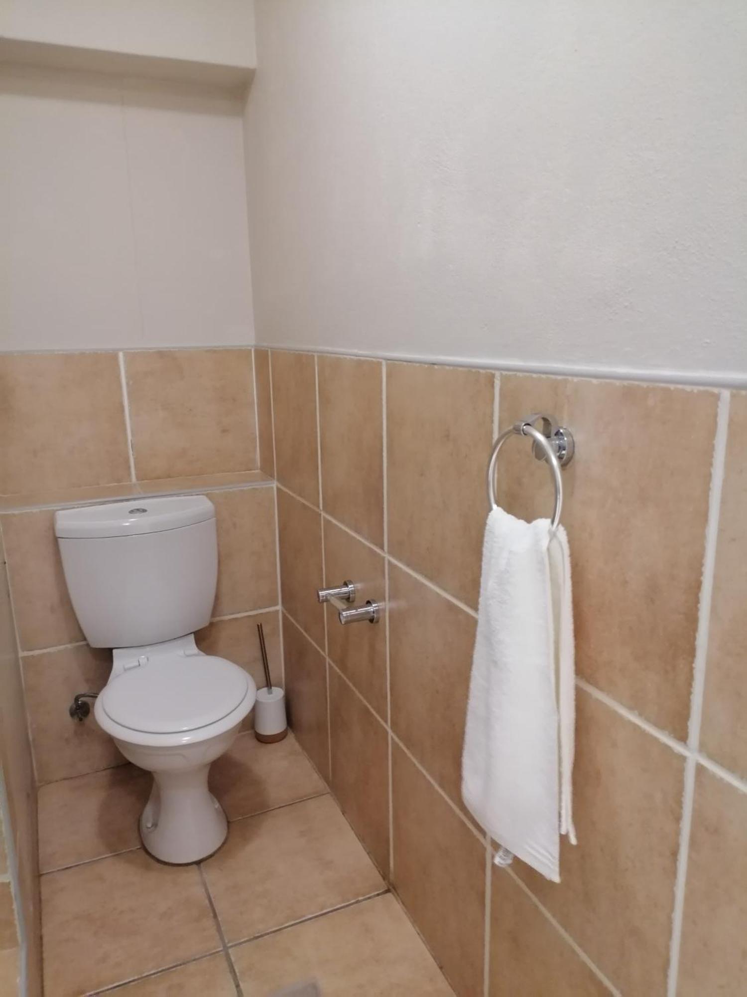 Emabheleni Executive Suites Westpoint ヨハネスブルグ エクステリア 写真