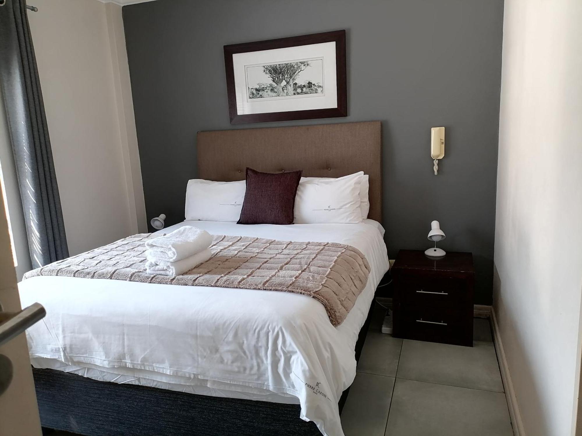 Emabheleni Executive Suites Westpoint ヨハネスブルグ エクステリア 写真